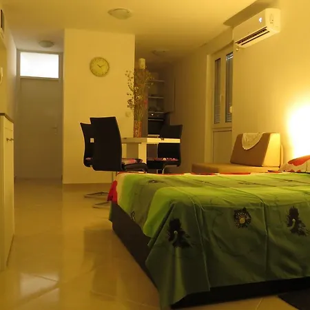 Studio Jasna Omis